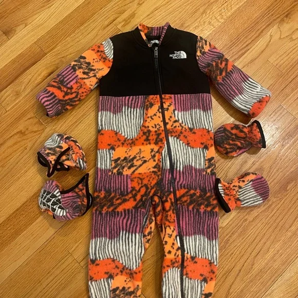 Infants' The North Face DENALI One-Piece Set Fiery Abstract Yosemite